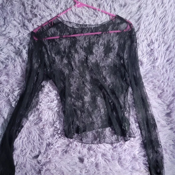 Elegant Black Lace Top - Picture 2 of 4